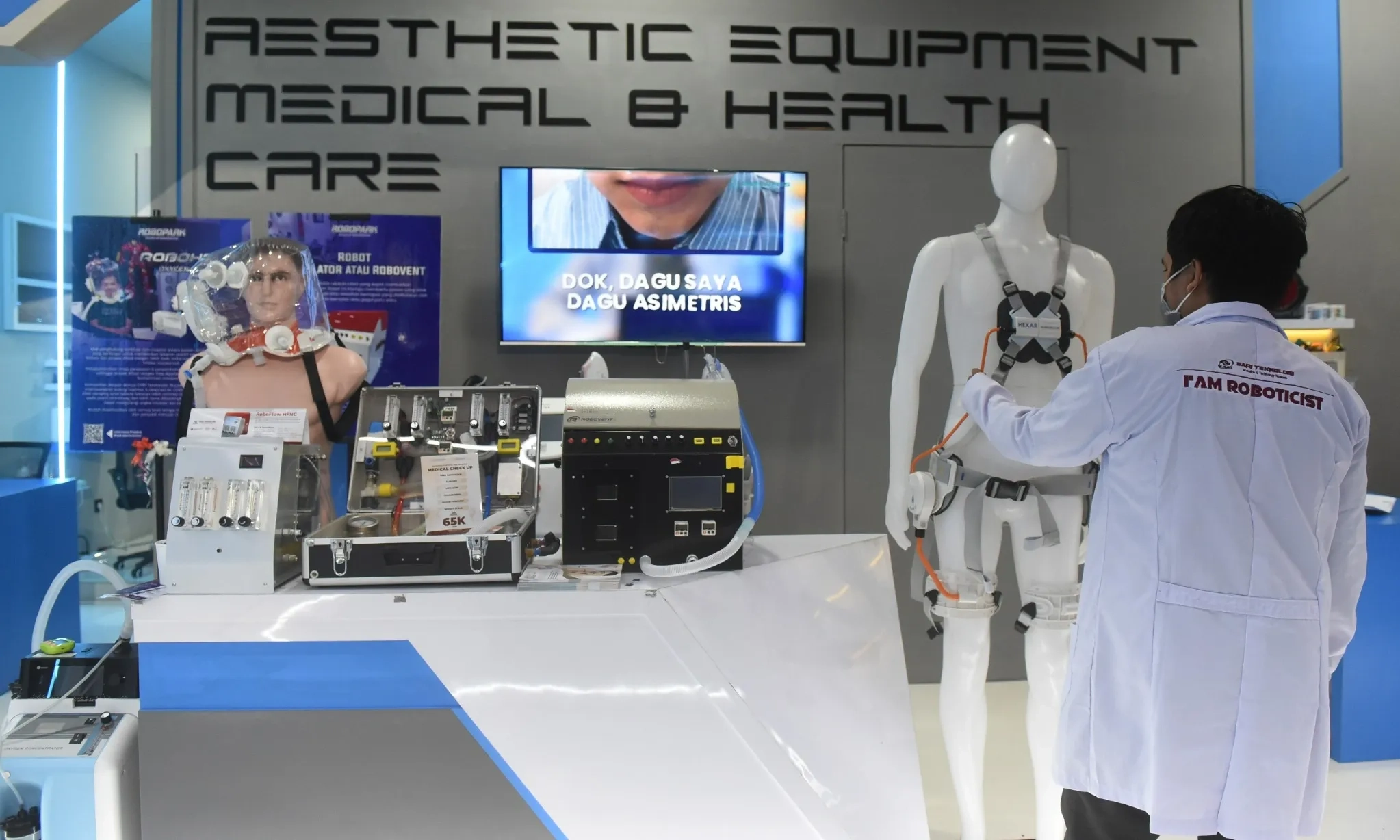 <p>Tantangan Dan Pertimbangan Penerapan AI Dalam Sektor Medis</p>