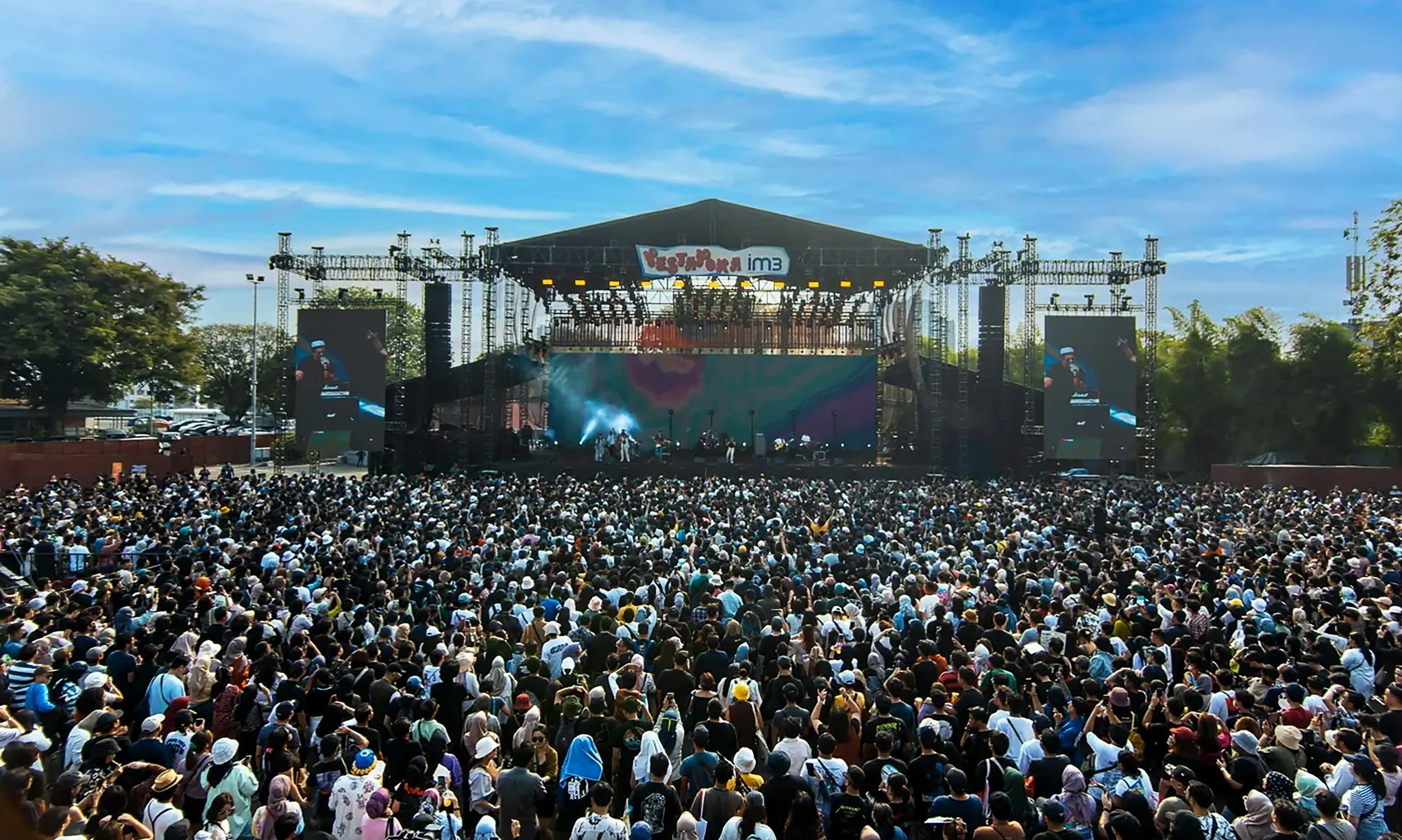 <p>Mau Seru-seruan 3 Hari Di Pestapora, Ini Rekomendasi Hotel Dekat Lokasi</p>