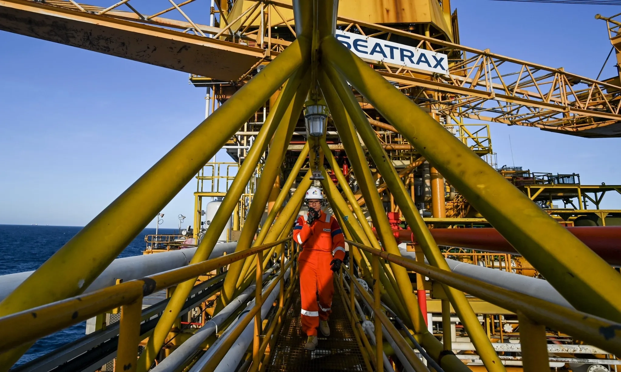 <p id="isPasted">Harga Minyak Naik Tipis Usai Pertemuan OPEC+</p>