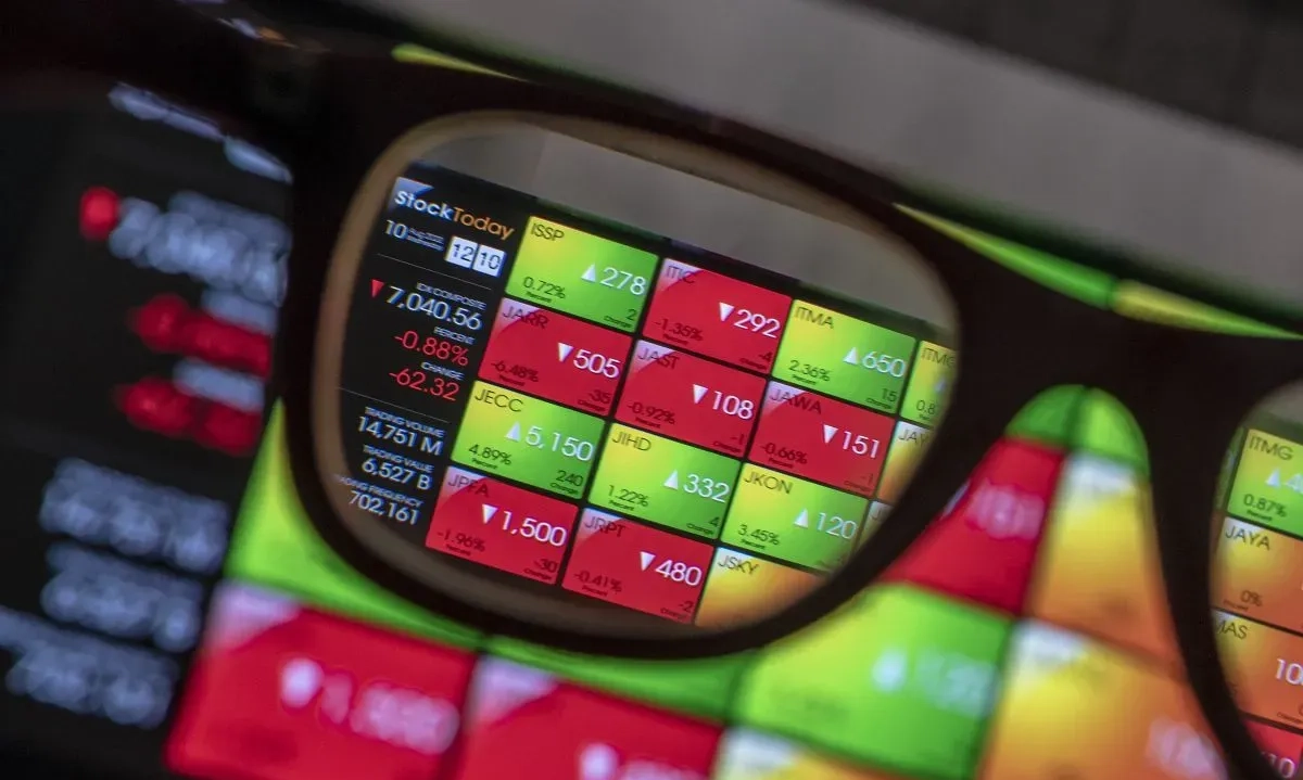 <p>IHSG Berpotensi Lanjut Koreksi, Investor Cermati Menteri Baru</p>