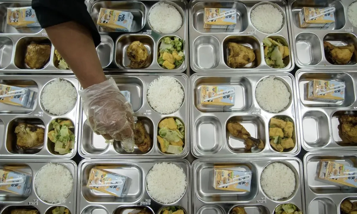 <p>BGN Ungkap Alasan <em>Food Tray</em> MBG Masih Impor</p>