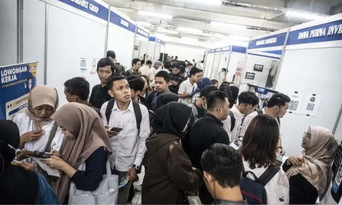 <p id="isPasted">INDEF: Pembukaan Lapangan Pekerjaan Mendesak</p>