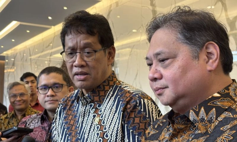 <p dir="ltr" id="isPasted">Himbara Resmi Dapat Suntikan Rp200 T, Ini Respons BNI-Bank Mandiri</p>