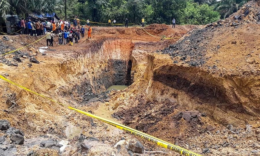 <p>Satgas PKH Menguasai Kembali 321 Ha Tambang Ilegal</p>