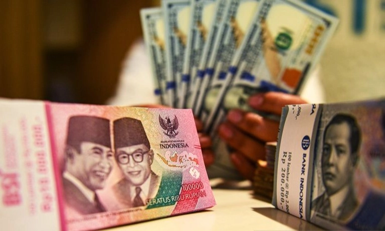 <p>Dibuka Menguat, Rupiah Diproyeksi Stabil di Rp16.385-16.436</p>