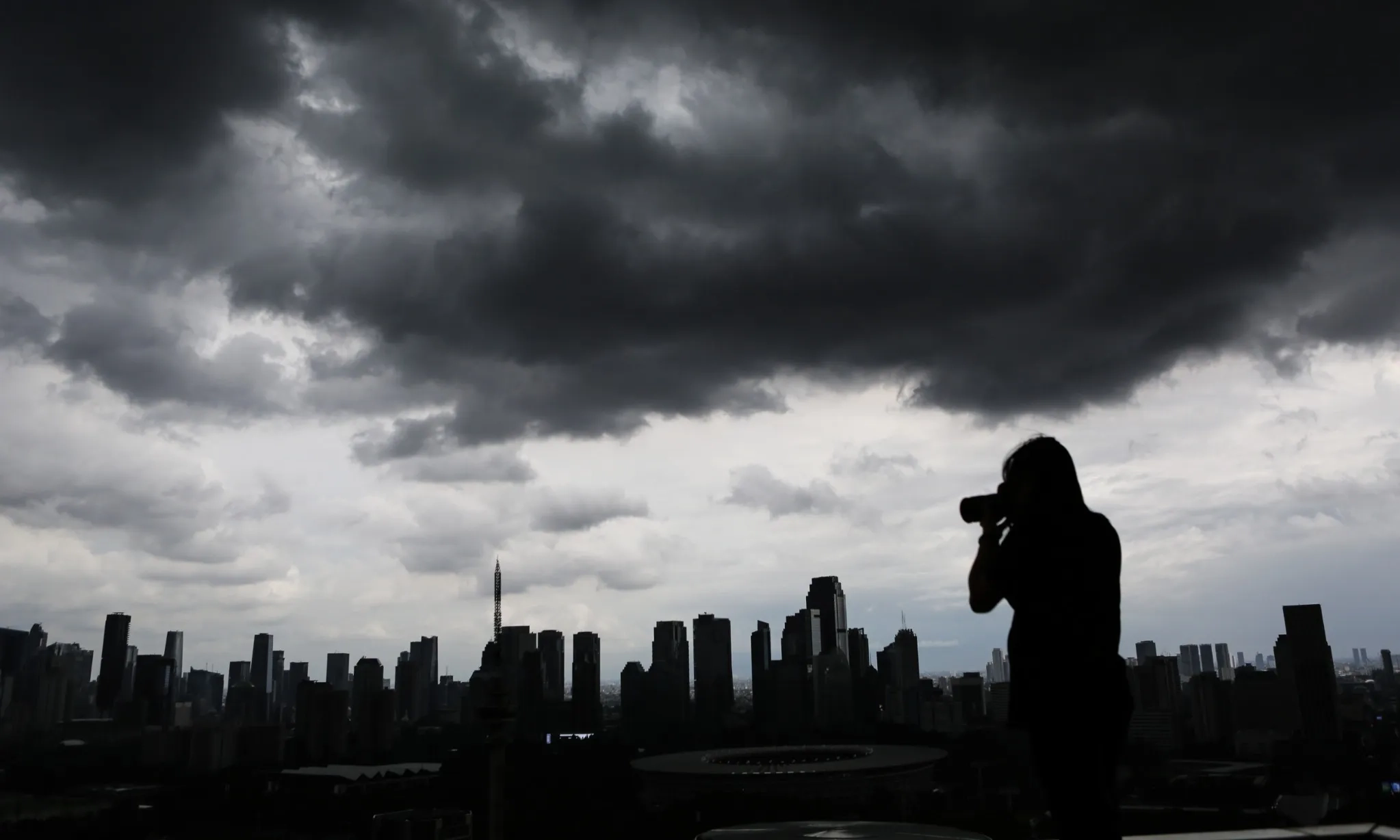 <p>BMKG Ingatkan Kejadian Banjir dan Longsor Beruntun&nbsp;</p>