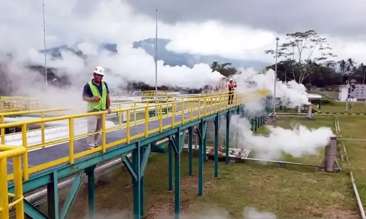 <p id="isPasted">Medco Power Mulai Tajak Sumur Eksplorasi Panas Bumi Di Tanah Minang</p>