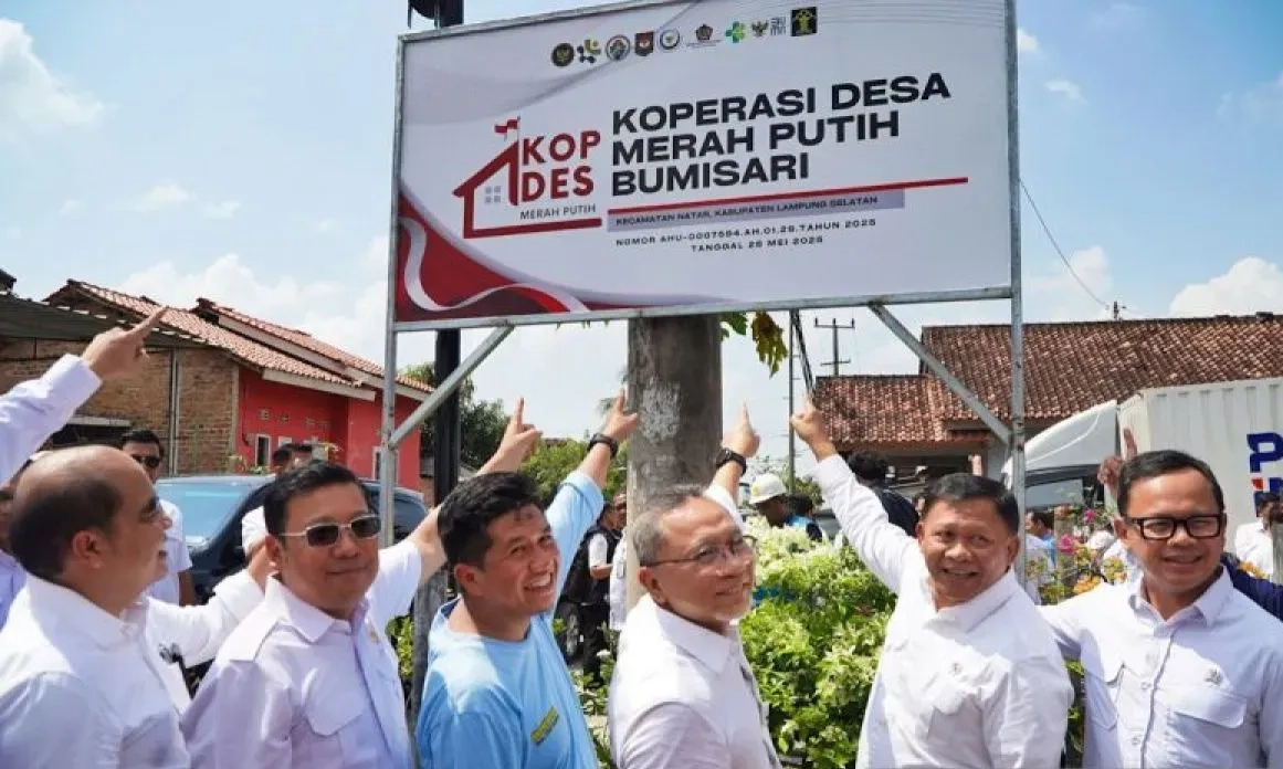 <p>Zulhas Minta Pencairan Pinjaman Kopdes Di Himbara Dipercepat</p>