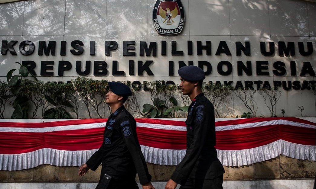 <p>KPU Tak Buka 16 Dokumen Syarat Capres-Cawapres, DPR: Harus Transparan&nbsp;</p>