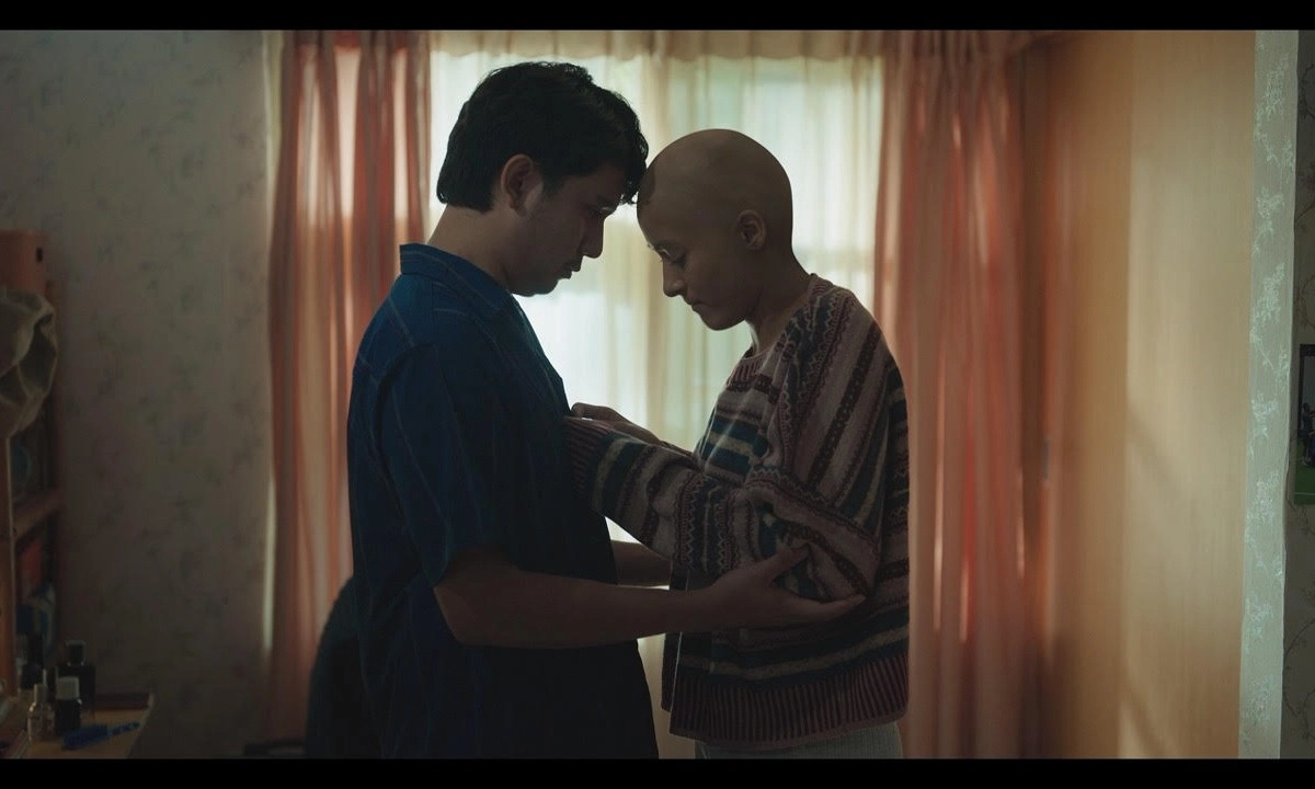 <p><em>Sampai Titik Terakhirmu,</em> Kisah Cinta Dan Asa Seorang Penyintas Kanker</p>