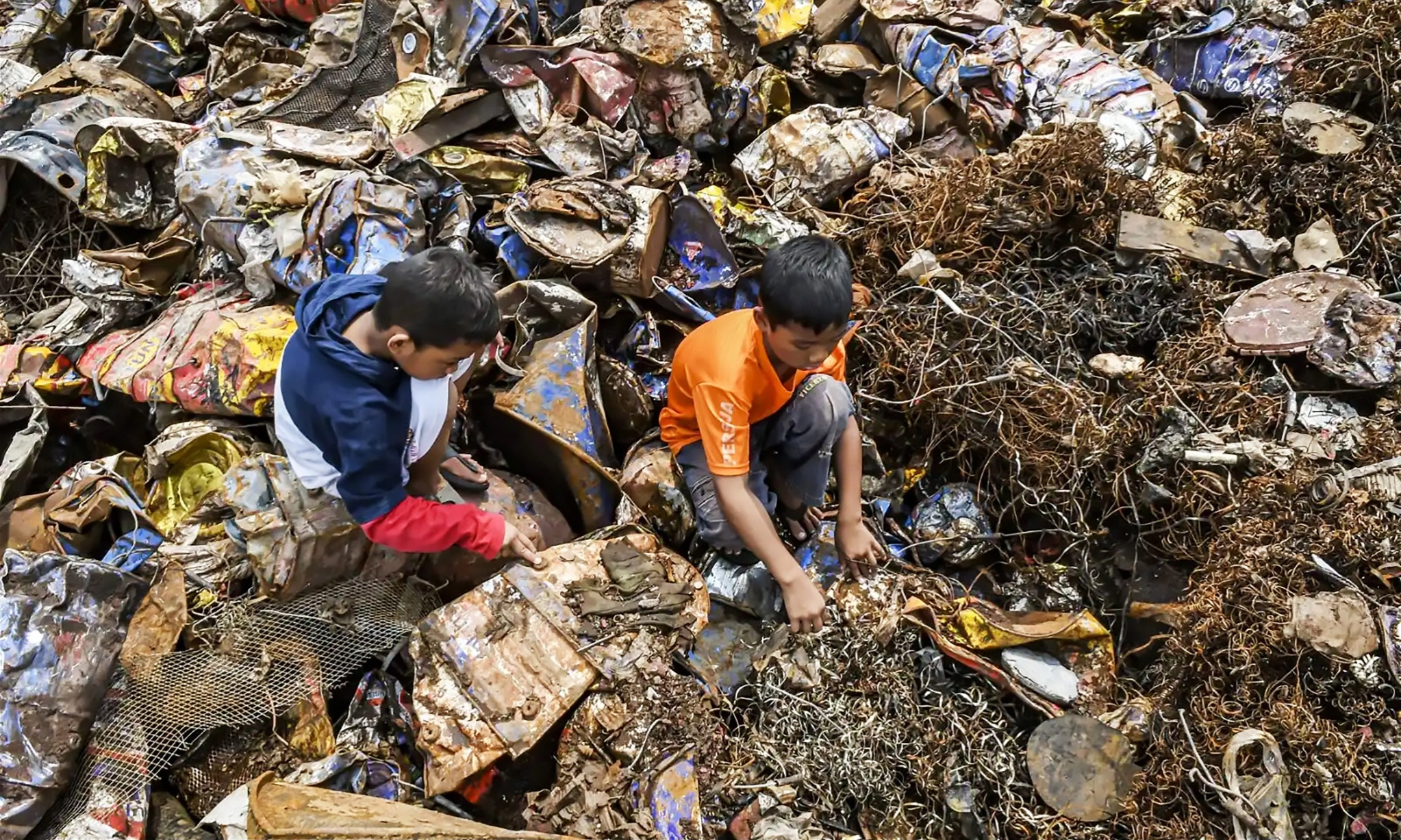 <p>KLH Didesak Perkuat Tata Kelola Limbah Industri B3</p>