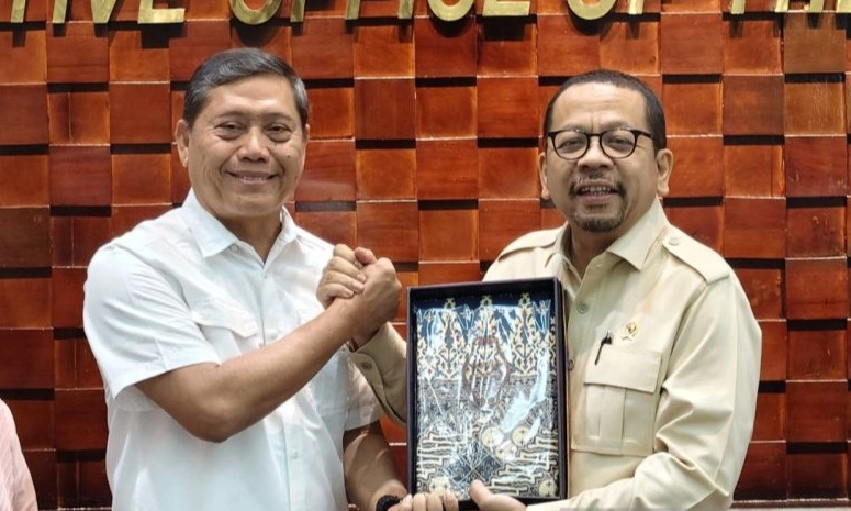 <p>AM Putranto Saat Sertijab KSP: Saya Tentara Tapi Bisa Menangis Juga</p>