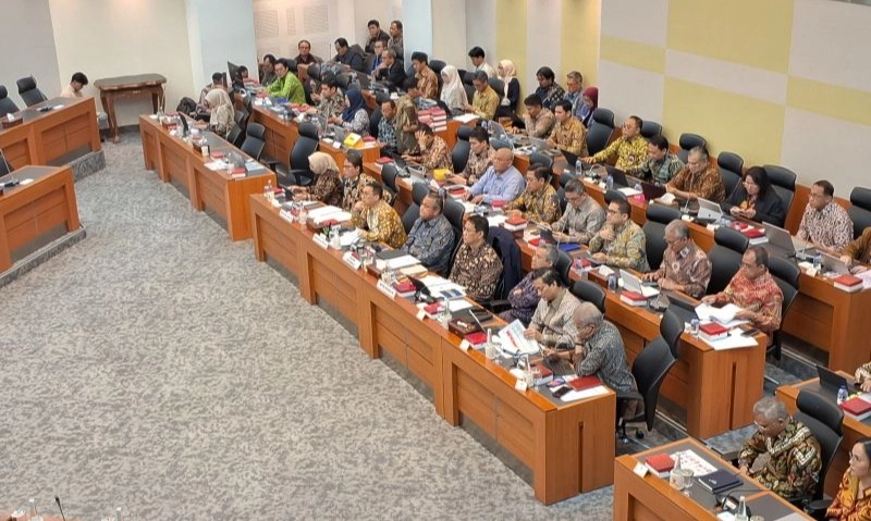 <p>Pemerintah-DPR Sepakati Revisi RAPBN 2026, Defisit Melebar</p>