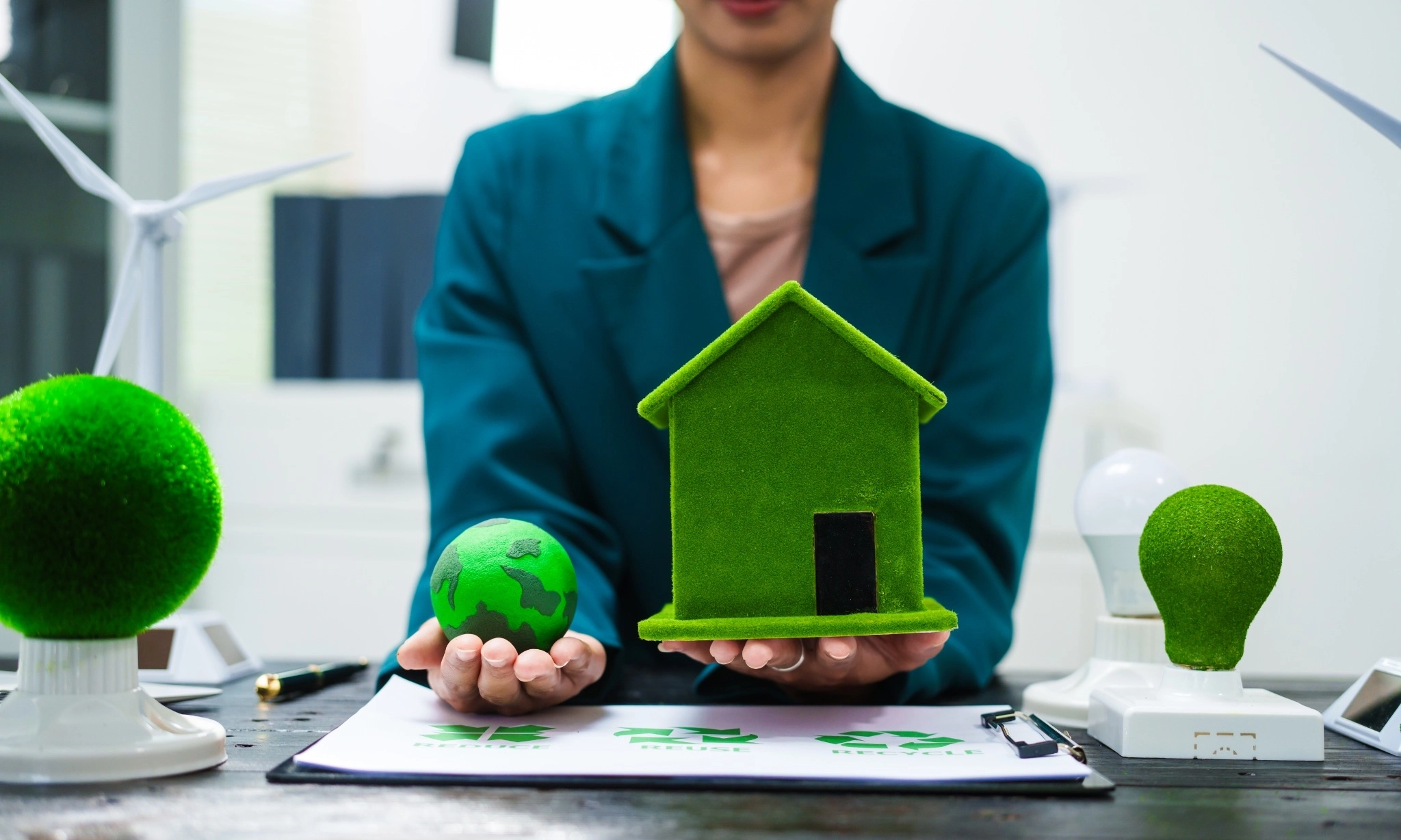 <p id="isPasted">&nbsp;Hunian Yang Berkelanjutan Menerapkan&nbsp;<em>Green Home Design&nbsp;</em></p>