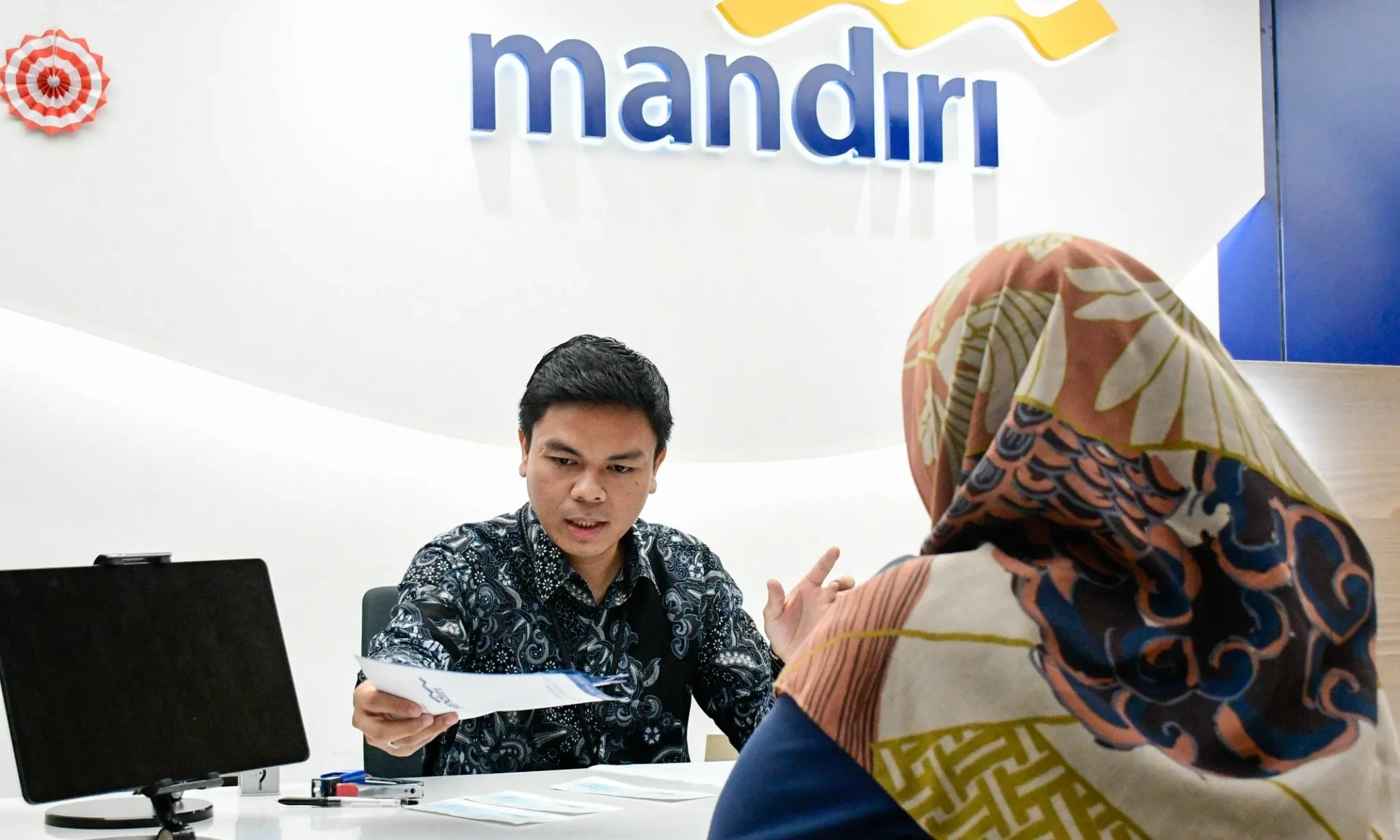 <p id="isPasted">Pembiayaan Berkelanjutan Bank Mandiri Capai Rp304,5 T Di Kuartal II/2025</p>