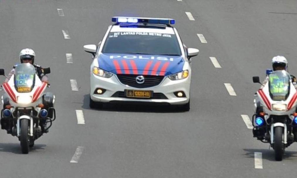 <p>Istana Minta Pejabat Negara Tak Asal Pakai Sirine dan Strobo&nbsp;</p>