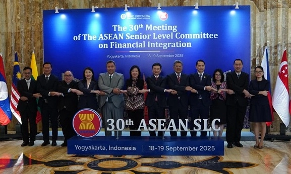 <p>Melonjak 112%, Transaksi LCT ASEAN Juli 2025 Tembus US$14,1 M</p>