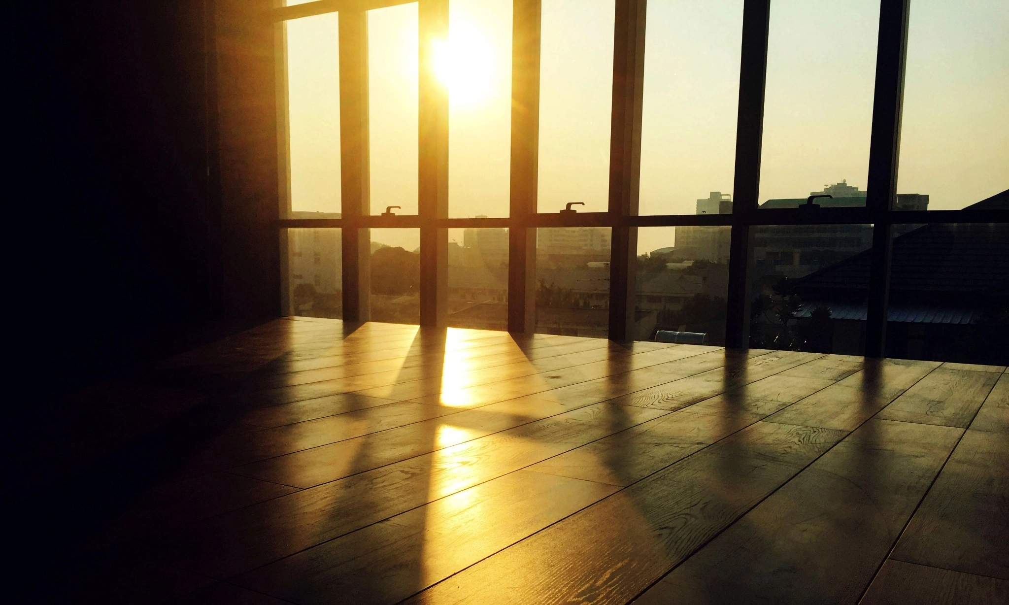 <p>Peneliti China Ciptakan Lapisan Kaca Ubah Cahaya Matahari Jadi Listrik</p>