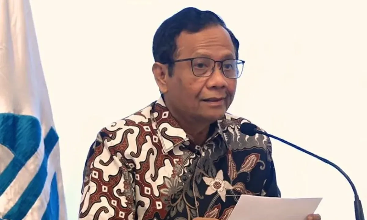 <p>Mensesneg Sebut Mahfud MD Bersedia Gabung Komite Reformasi Polri</p>