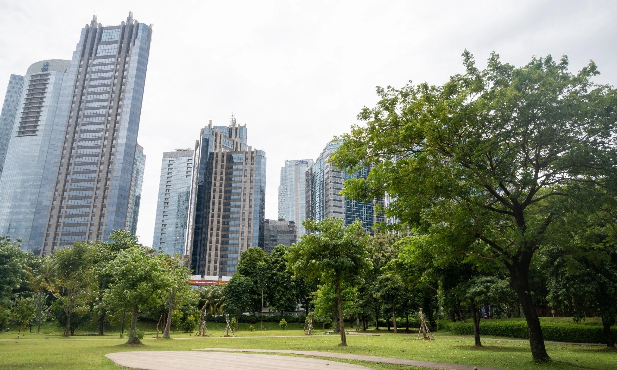 <p>MengenaI 7 Kota di Indonesia Yang Berhasil Menerapkan <em>Green City</em></p>