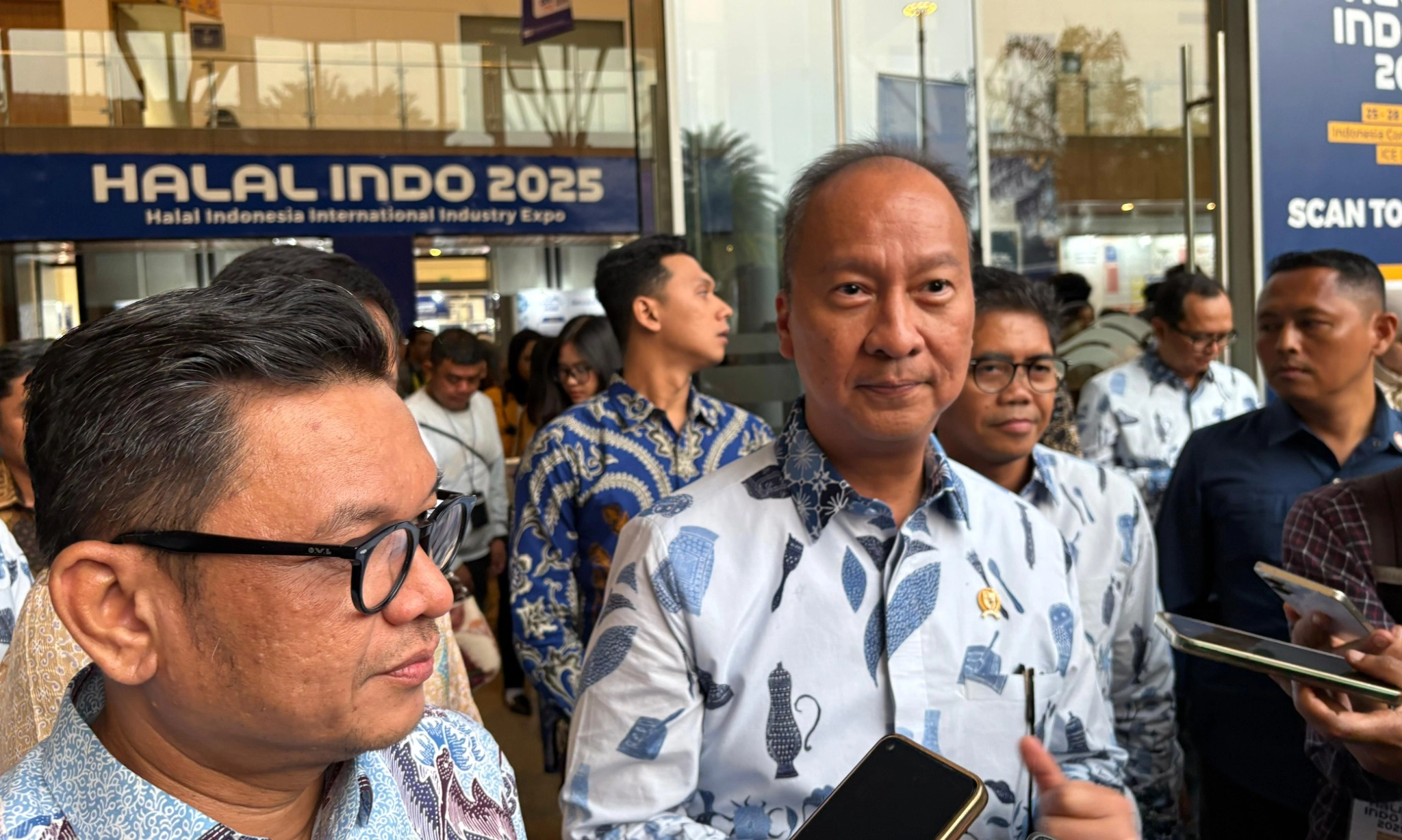 <p id="isPasted">Menperin Belum <em>Happy </em>Dengan Ranking Indonesia Dalam Ekosistem Industri Halal</p>