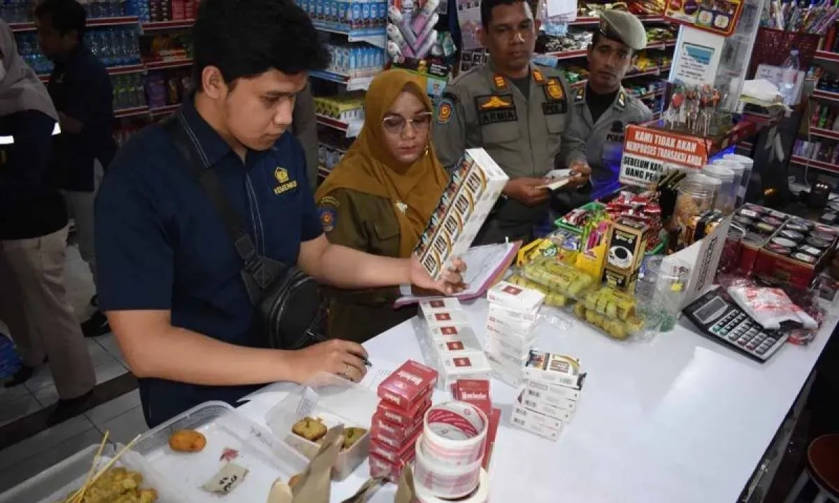 <p>DJBC Sita Rokok Ilegal Rp4 M, Potensi Rugikan Negara Rp2,5 M</p>