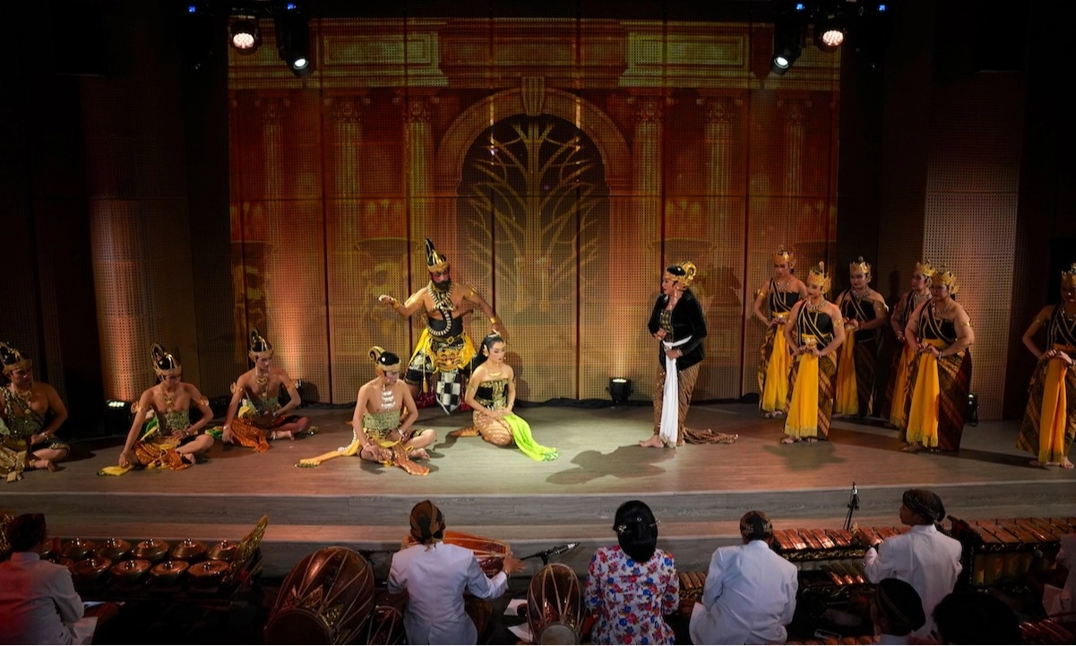 <p id="isPasted">Tradisi Wayang Orang Dalam Sentuhan Lintas Generasi</p>