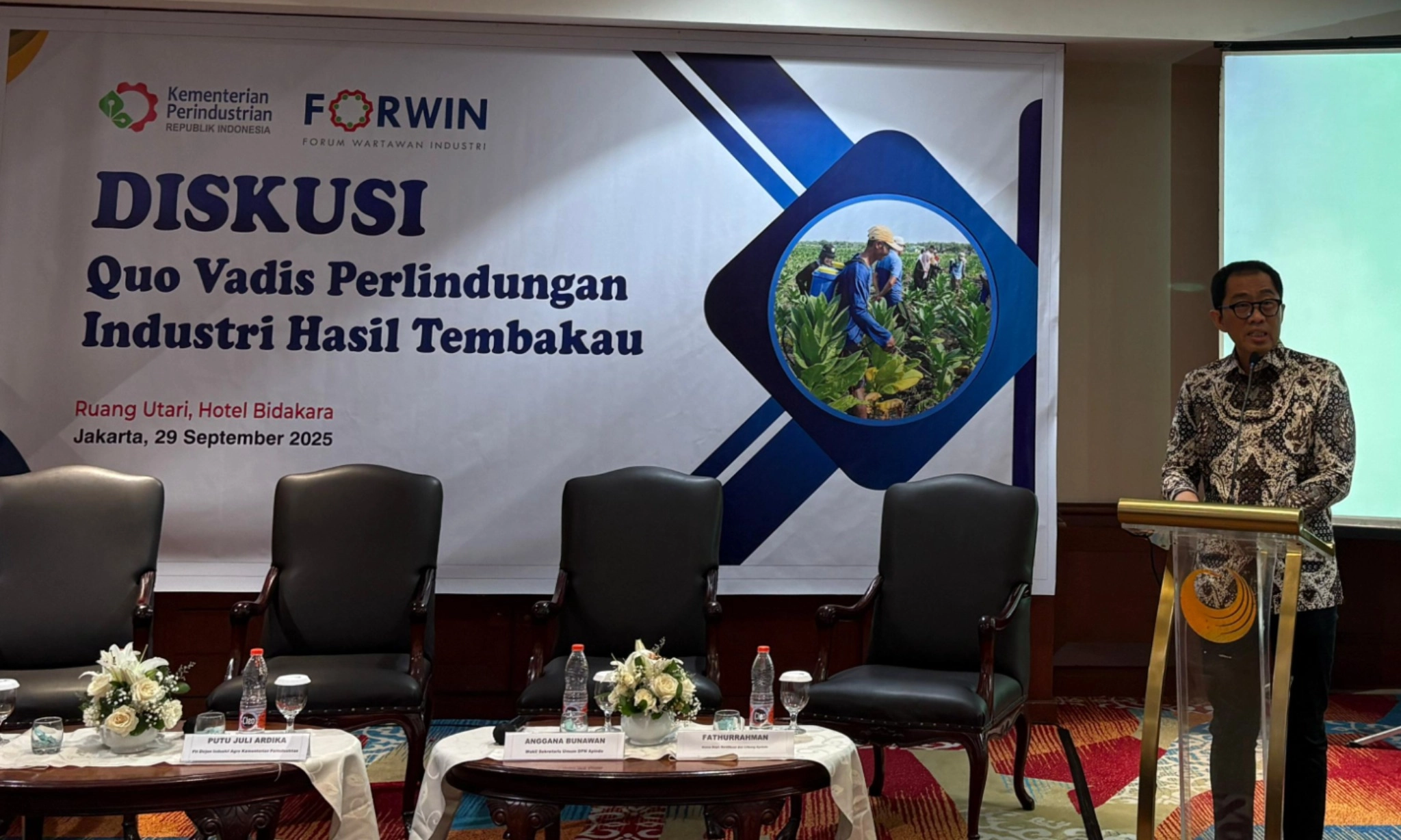 <p id="isPasted">Wamenperin: Pelaku Usaha Kerap Dihantui Kenaikan Cukai Tembakau Di Akhir Tahun</p>