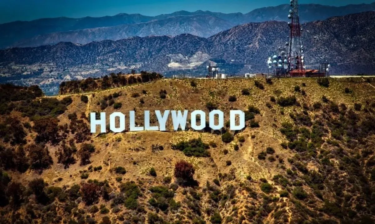 <p>Hollywood Dicuri, Trump Ancam Terapkan Tarif 100% Film Asing</p>