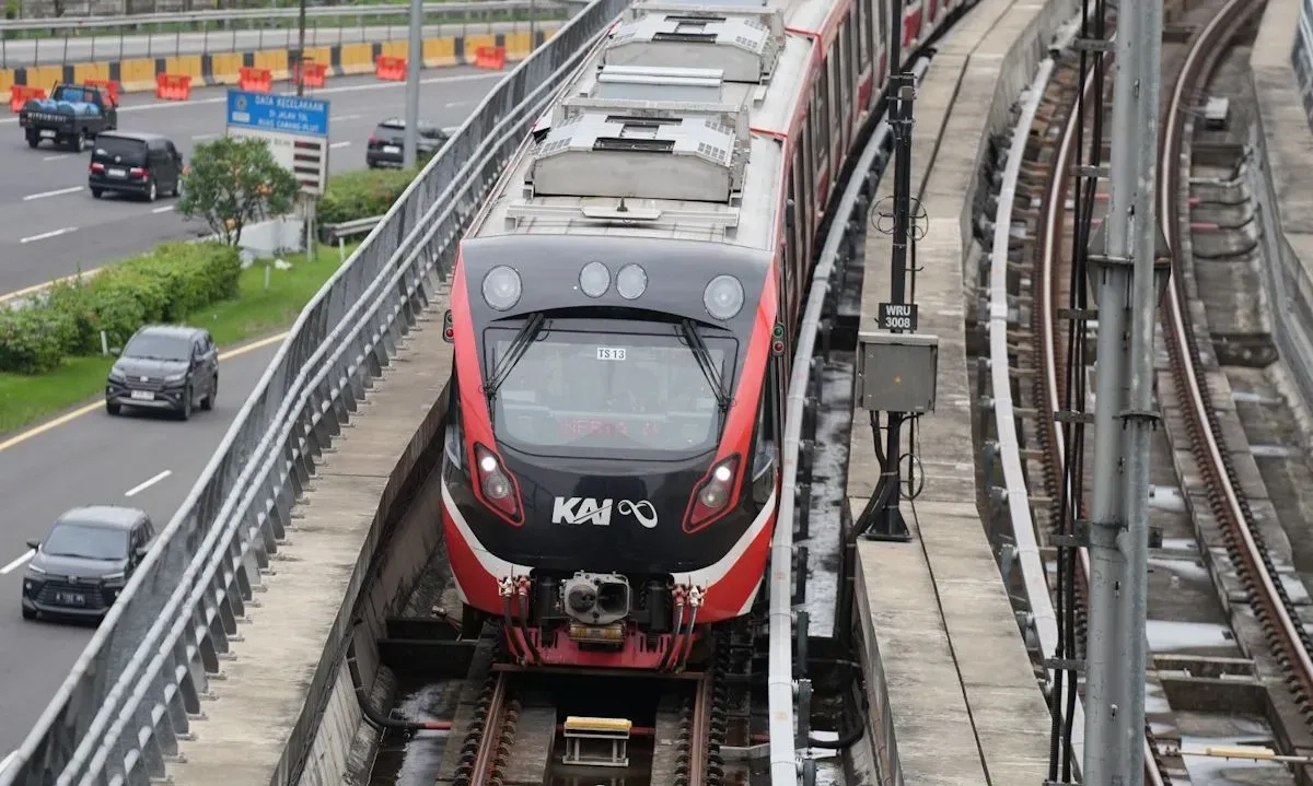 <p class="query-text-line ng-star-inserted" id="isPasted">Jaga KAI Tetap Sehat, Danantara Tinjau Skema Bayar Utang LRT Rp2,2 T</p>
