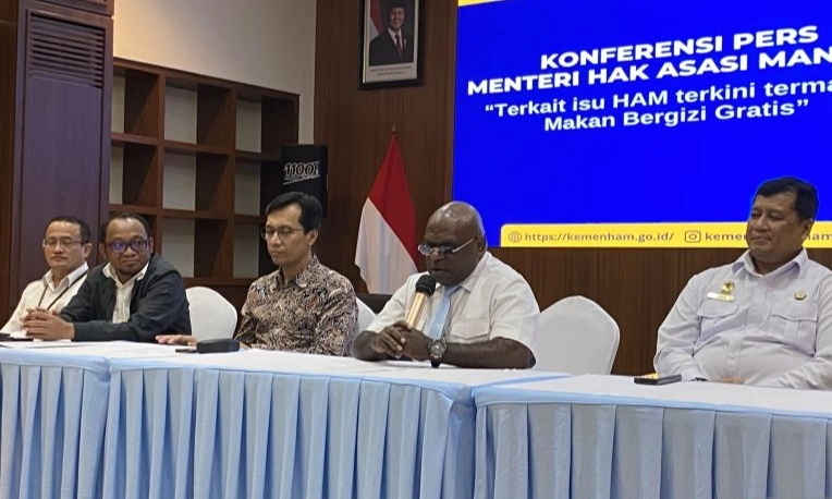 <p>Menteri Pigai Nilai MBG 99,99% Berhasil</p>