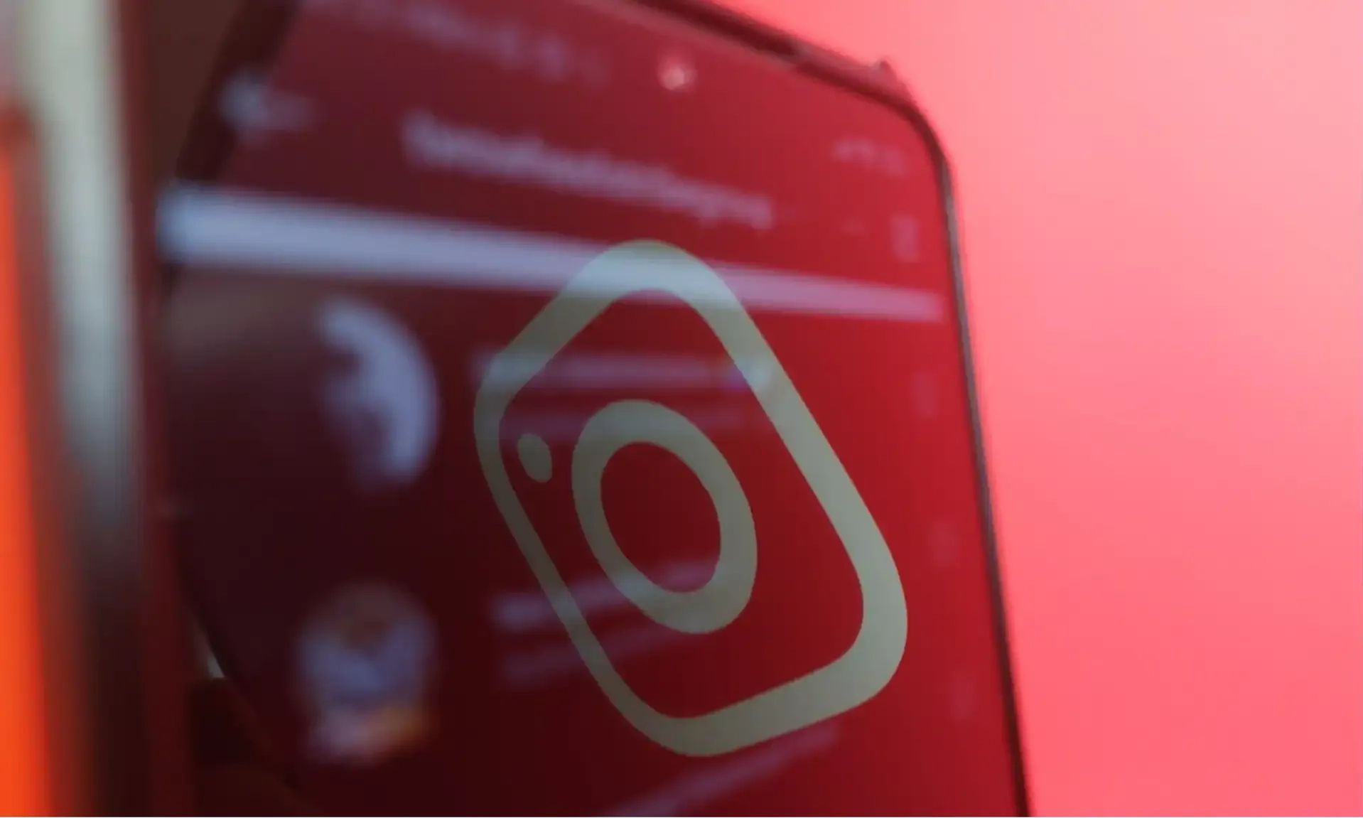 <p>Akun Remaja Buat Orang Tua Lebih Pede Izinkan Anak Bermedsos&nbsp;</p>