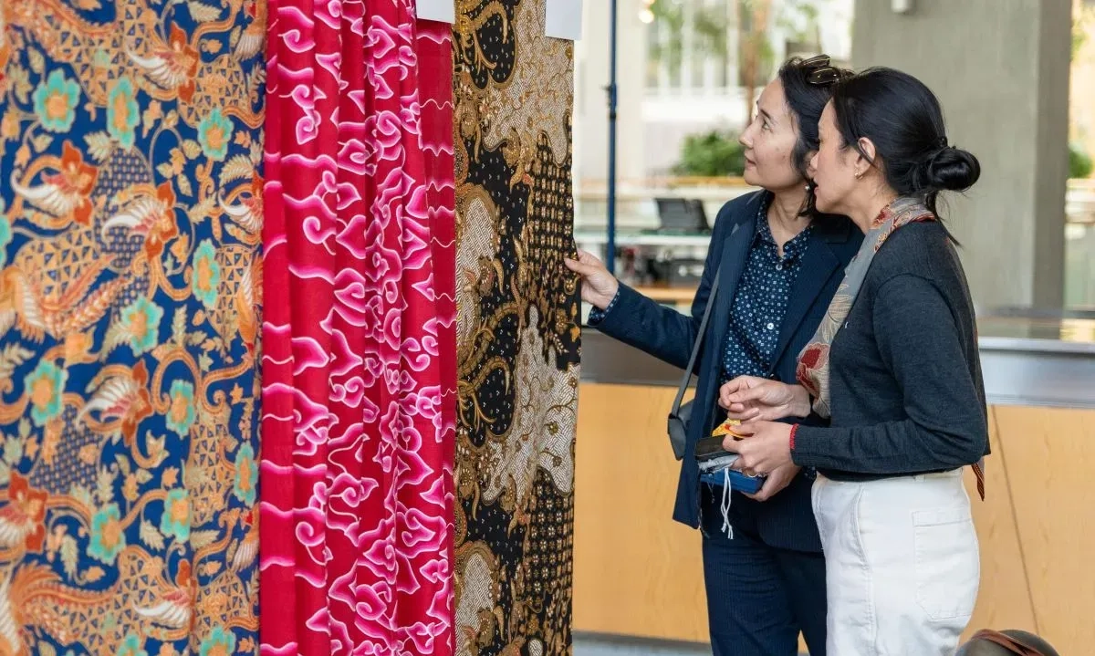 <p>Bernilai Tinggi! Menperin Dorong Penguatan Branding Batik Ke Global</p>