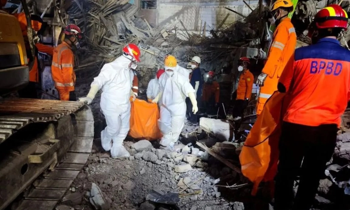 <p>Presiden Perintahkan Periksa Struktur Bangunan Ponpes</p>