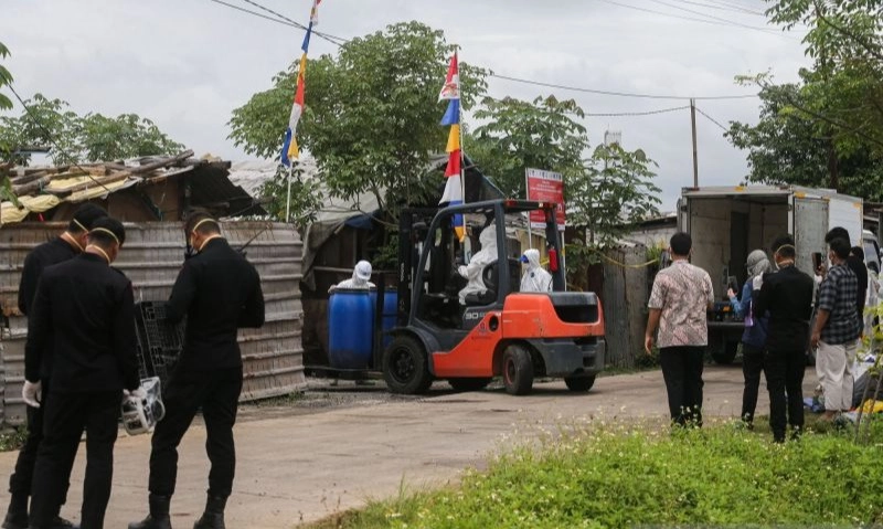 <p dir="ltr" id="isPasted">Proses Dekontaminasi Cesium-137 Di Cikande Diperketat</p>