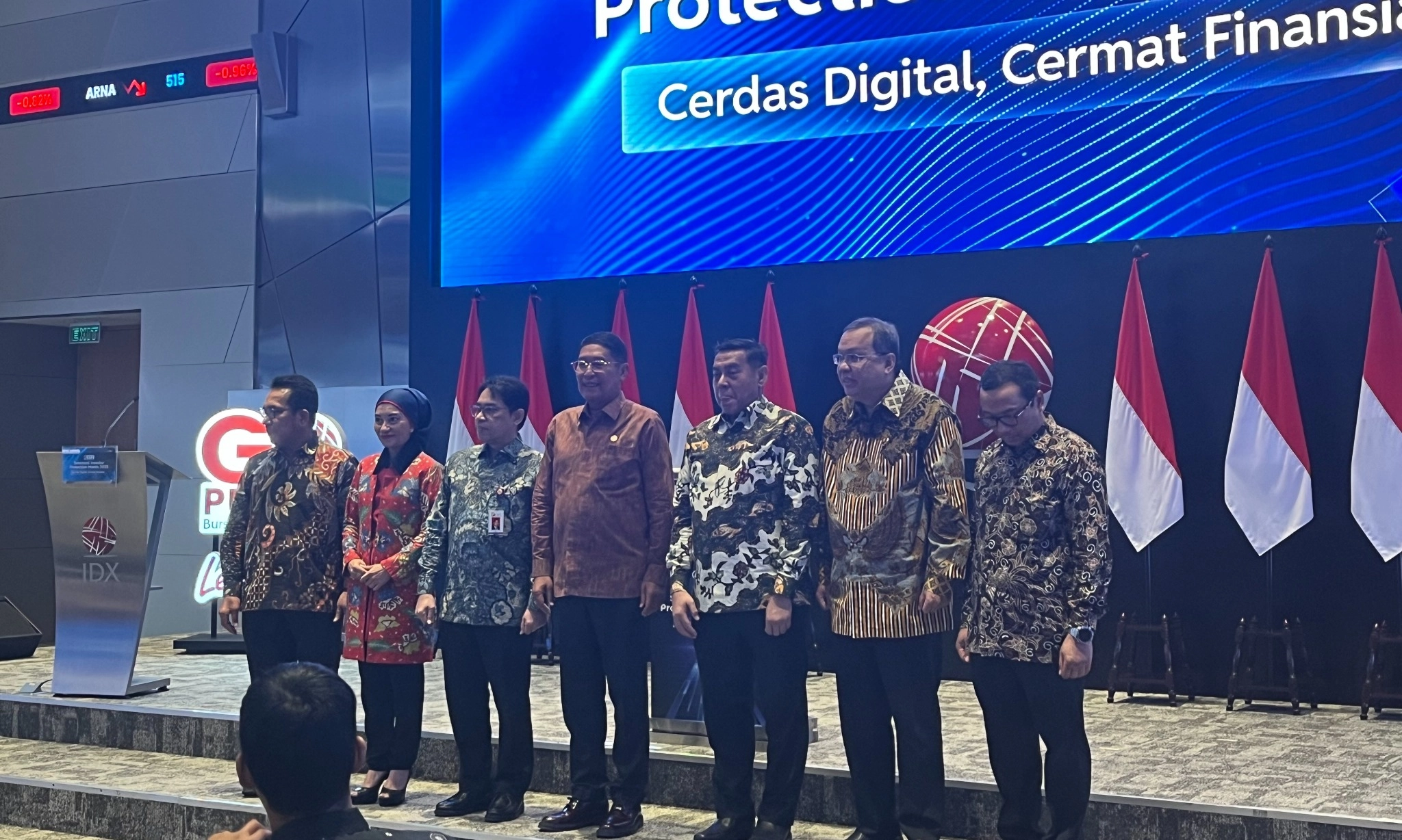 <p dir="ltr" id="isPasted"><em>Market Cap</em> RI Rp15.000 T! OJK: Kepercayaan Investor Jadi Fondasi</p>