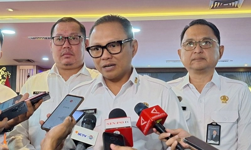 <p>Paspor Riza Chalid Dicabut, Imigrasi Sebut Izin Tinggalnya Bisa Dibatalkan&nbsp;</p>