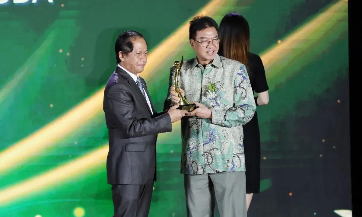 <p dir="ltr" id="isPasted">Mengusung Tanggung Jawab Lingkungan Tak Jadi Macan Kertas</p>