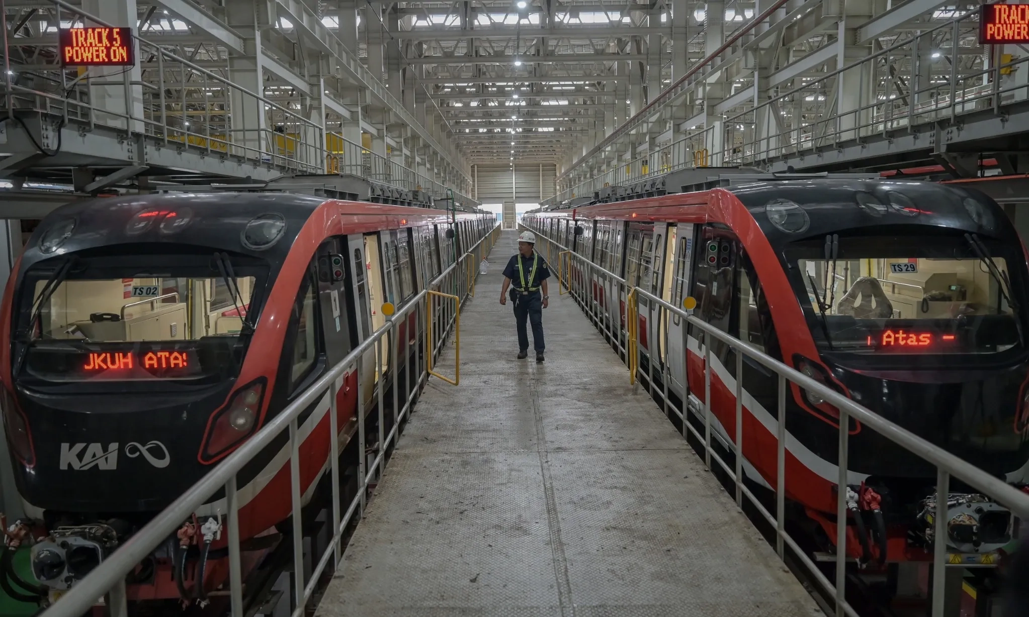 <p>Pemprov Jakarta Segera Buka Jalur LRT Hingga Pasar Baru</p>