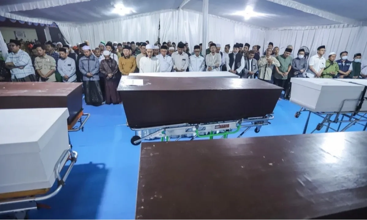 <p>Polda Jatim Sidik Ponpes Ambruk di Sidoarjo</p>