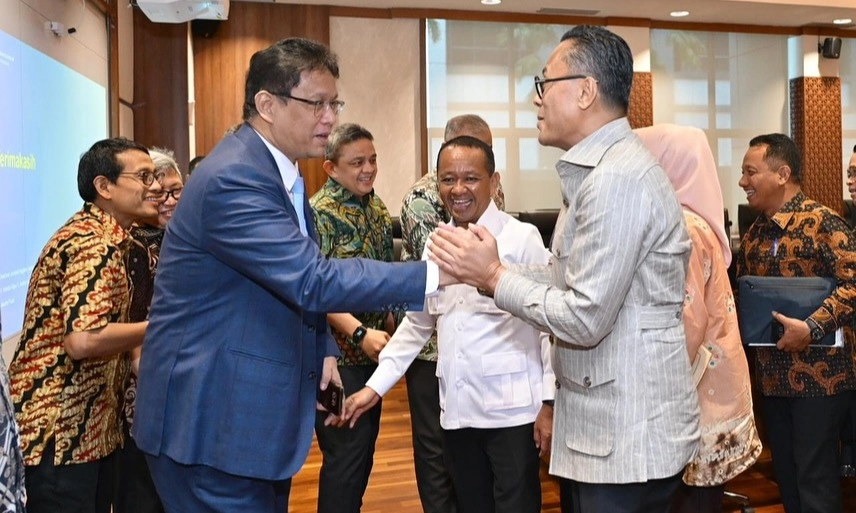 <p>Kompensasi BBM-Listrik Rp55 T Cair Oktober, Bahlil: Sudah <em>Clear</em></p>