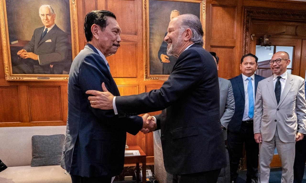 <p>RI-AS Moncer! Surplus Dagang US$14 M, Luhut Kejar Kesepakatan Tarif</p>