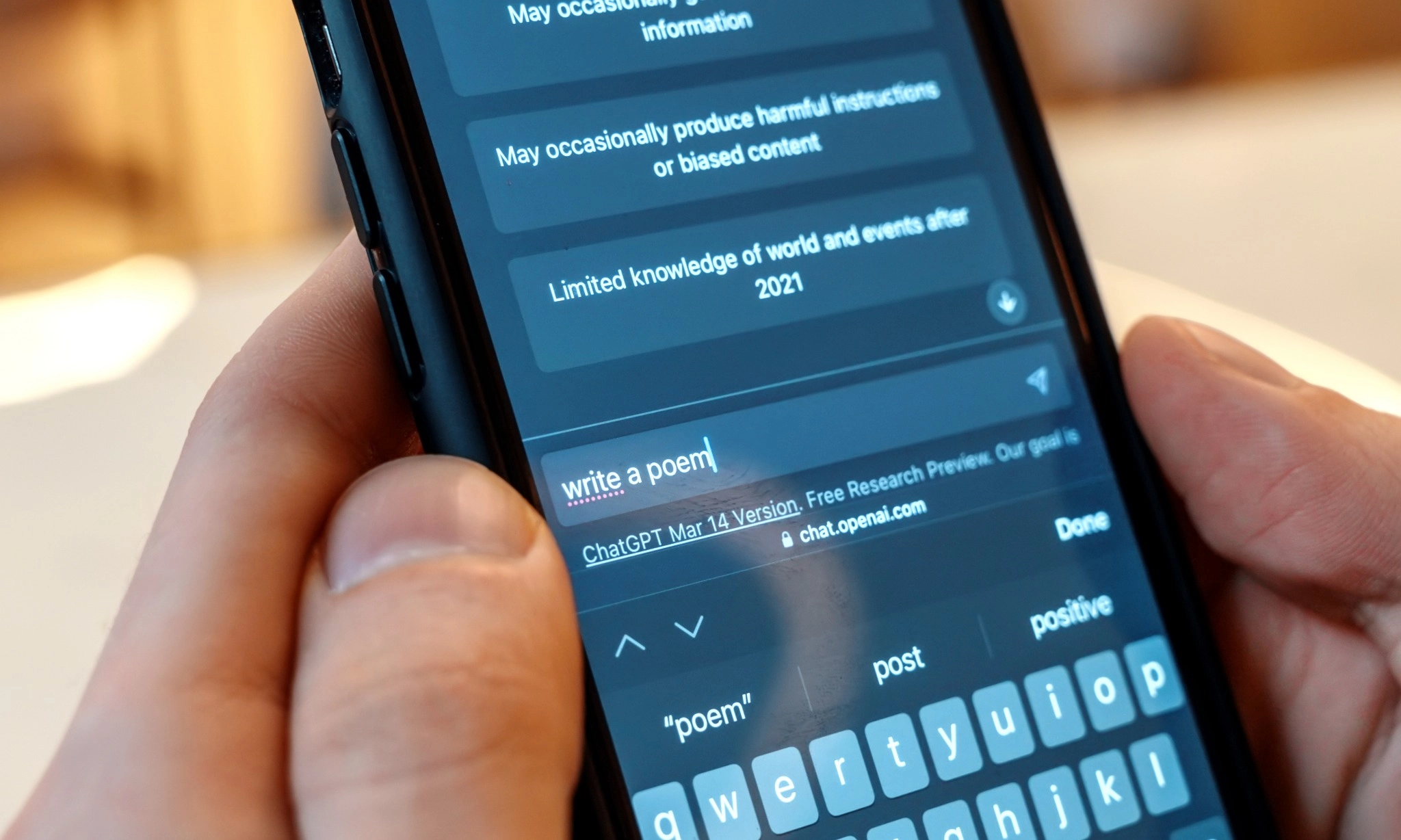 <p>Bahaya Ketergantungan Curhat Ke AI</p>