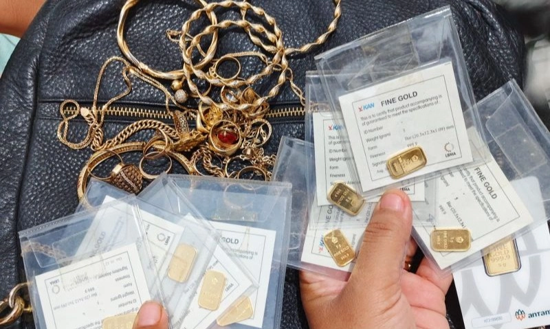 <p class="query-text-line ng-star-inserted" id="isPasted">Naik Lagi Rp5 Ribu Jadi Rp2,29 Juta, Harga Emas Kembali Dekati ATH</p>