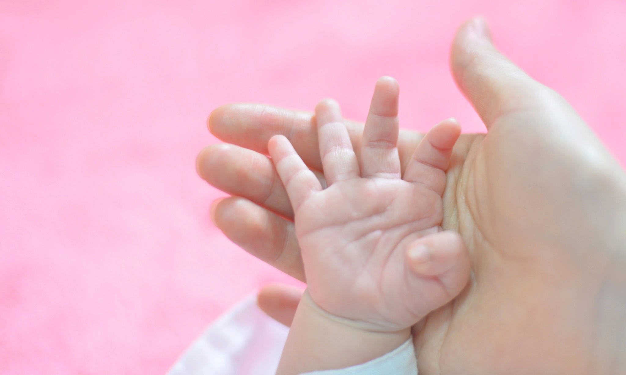 <p id="isPasted">Kapan Bayi Harus Berhenti Pakai Sarung Tangan?</p>