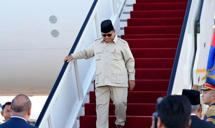 <p>Menlu Sugiono Bantah Kabar Prabowo Akan Ke Israel</p>