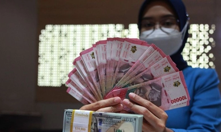<p>Rupiah Terdesak Pasca Perang Dagang AS-China Kembali Memanas</p>