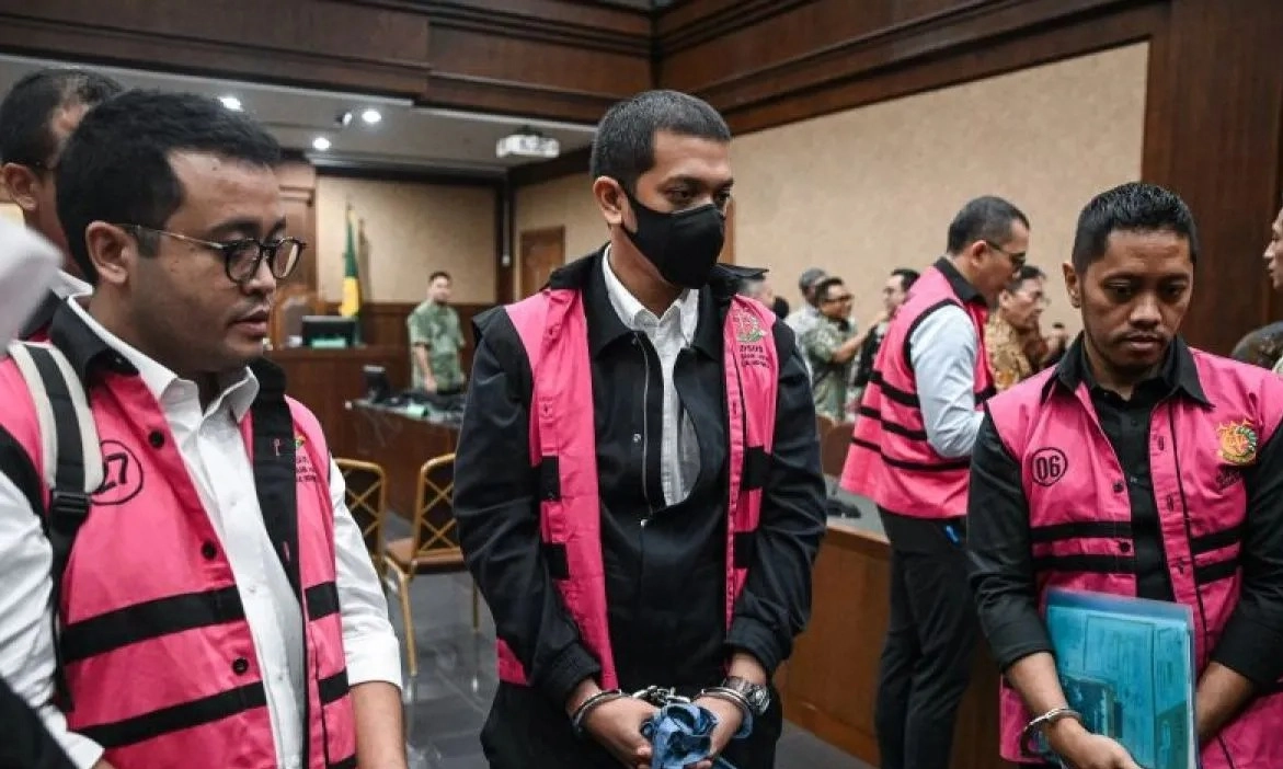 <p>Korupsi Minyak Mentah Untungkan 18 Korporasi</p>