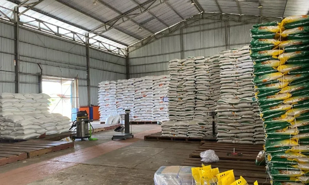 <p>Bulog Dapat Rp5 T Bangun 100 Gudang Baru Sebelum Panen Raya 2026</p>