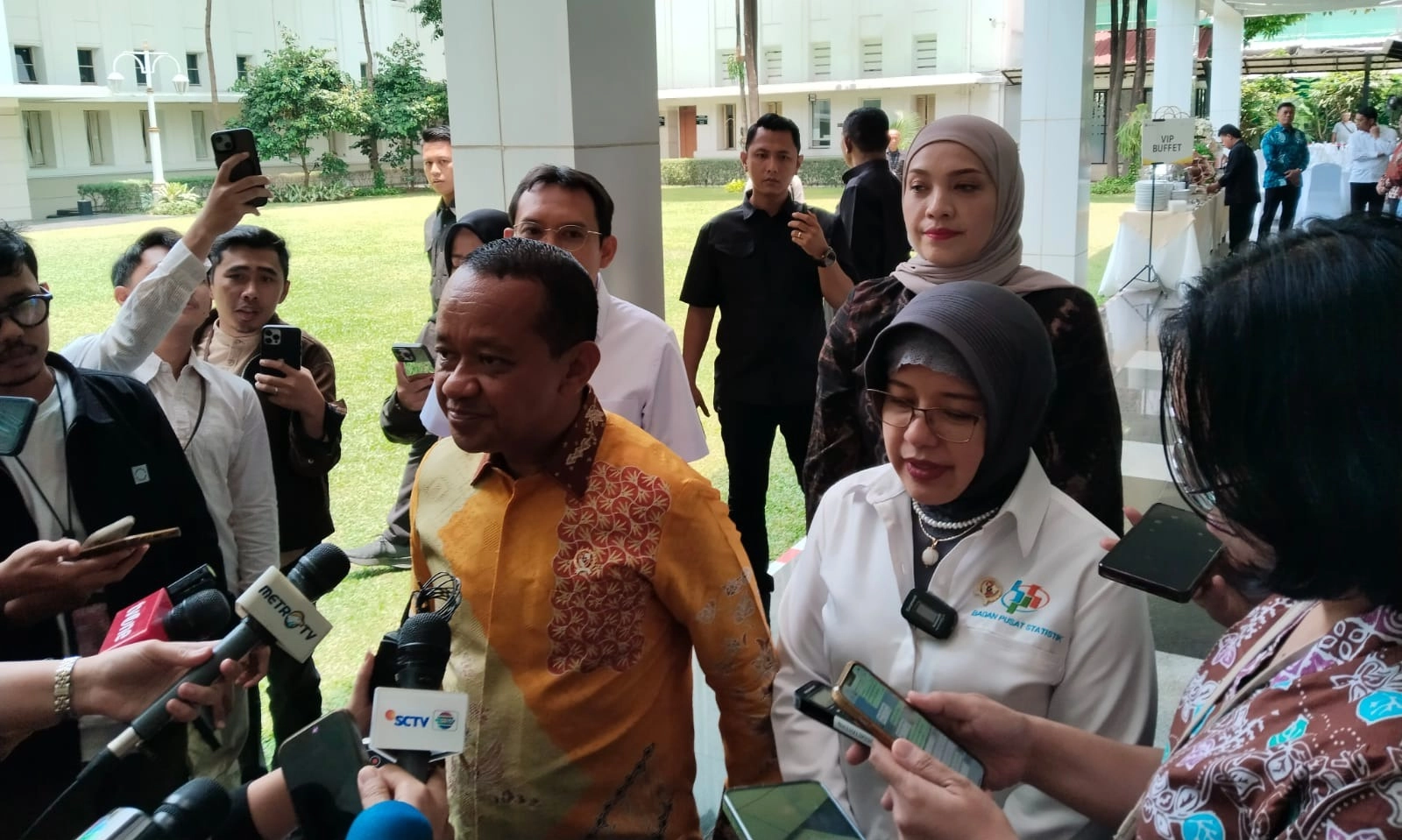 <p>Lampaui Target, Bahlil: Lifting Minyak September Tembus 619 Ribu BOPD</p>